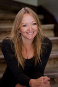 Photo of author Cara Hunter