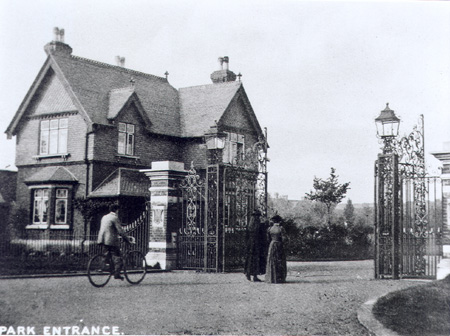 Bedford Park Entrance