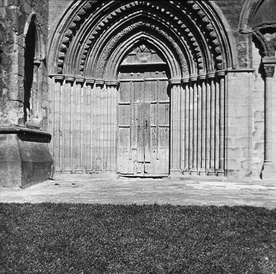 Dunstable Priory Church, Northwest door