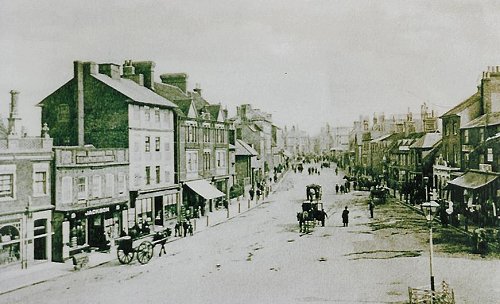 Early photograph of the High Street