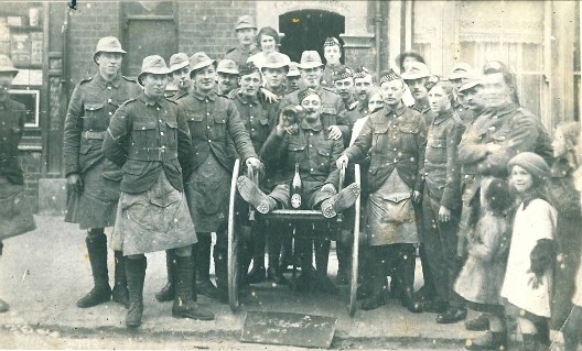 Men of the 5th Seaforth Highlanders posing in Garfield Street.