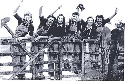 Hulcote Girls welcome the first American servicemen