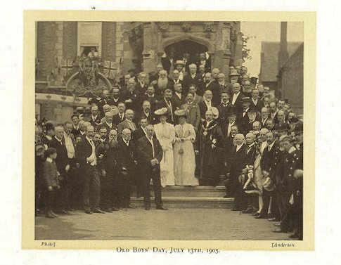 Plate showing those assembled at Old Boys Day in 1905