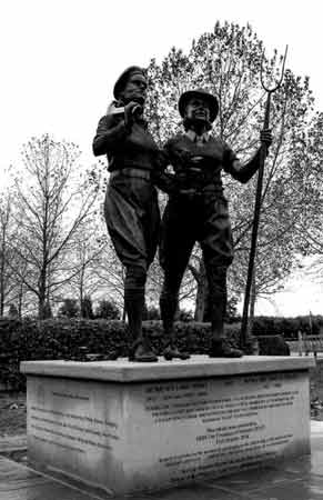 Women's Land Army Tribute Sculpture