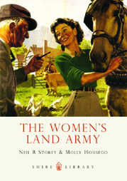 Book cover of The Women's Land Army