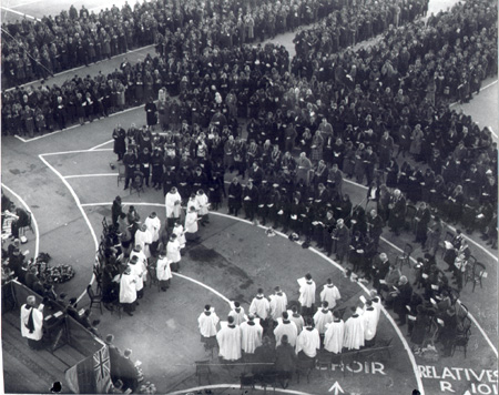 Funeral for R101 victims at Cardington Hangar