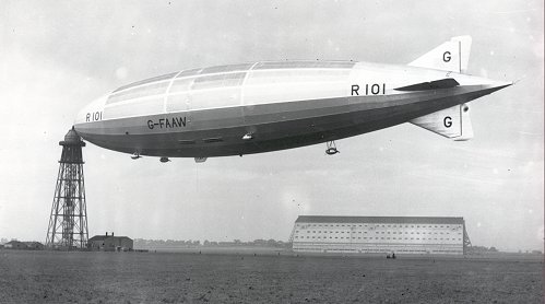 R101 at mooring mast