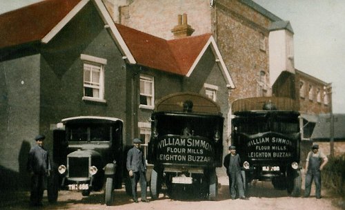 Steam lorries at Simmons Mill