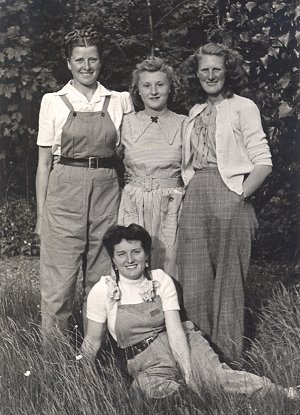 Cople Land Girls